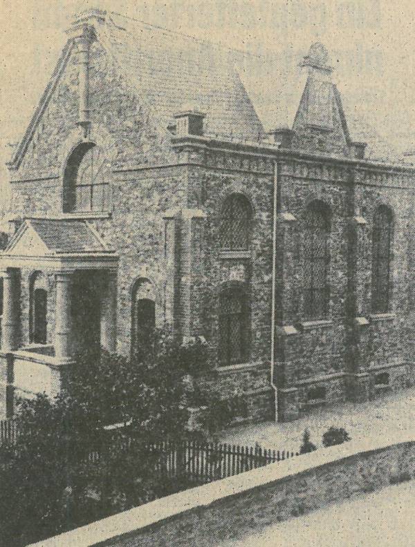 Die Synagoge von Nastätten, deren Bau 1902 eingeleitet wurde. Die Einweihung fand am 5. und 6. August 1904 statt Die Synagoge von Nastätten, deren Bau 1902 eingeleitet wurde. Die Einweihung fand am 5. und 6. August 1904 statt